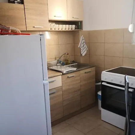 Dionis J Skála Neón Epivatón